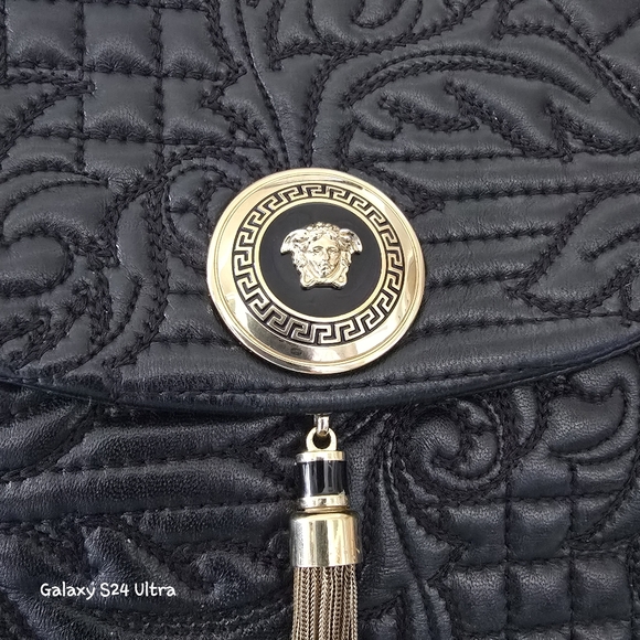 Versace - Picture 7 of 16